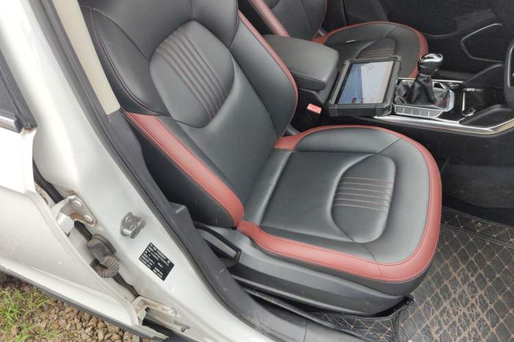 Used Bestune T33 2019 1.6L Manual Luxury Edition China VI Right Front Seat