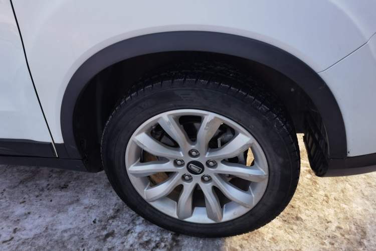 Used Bestune T33 2019 1.6L Automatic Luxury Version China V Emission Standard Right Front Wheel Hub