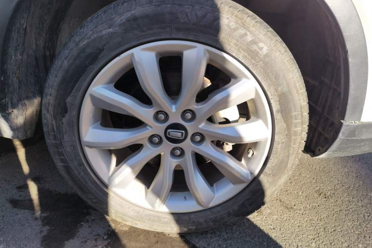 Used Bestune T33 2019 1.6L Automatic Luxury Edition China VI Right Front Wheel Hub