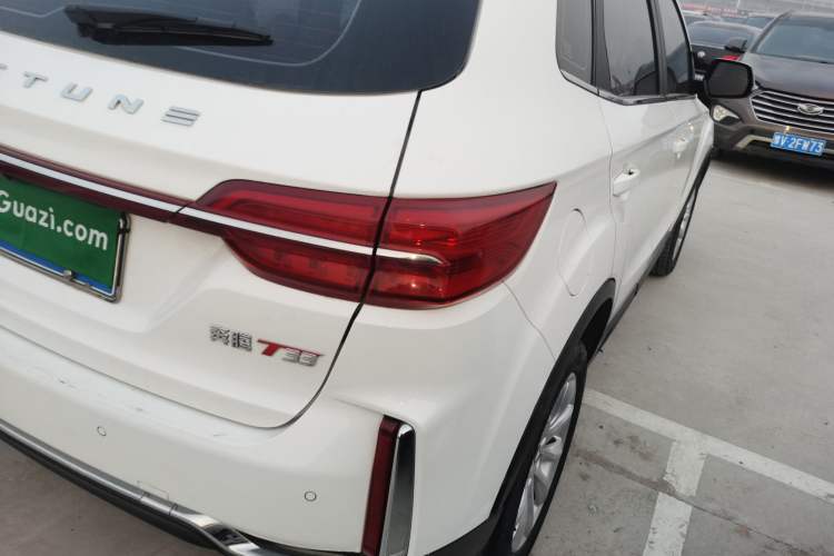 Used Bestune T33 2019 1.6L Automatic Luxury Edition China VI Right Rear Taillight
