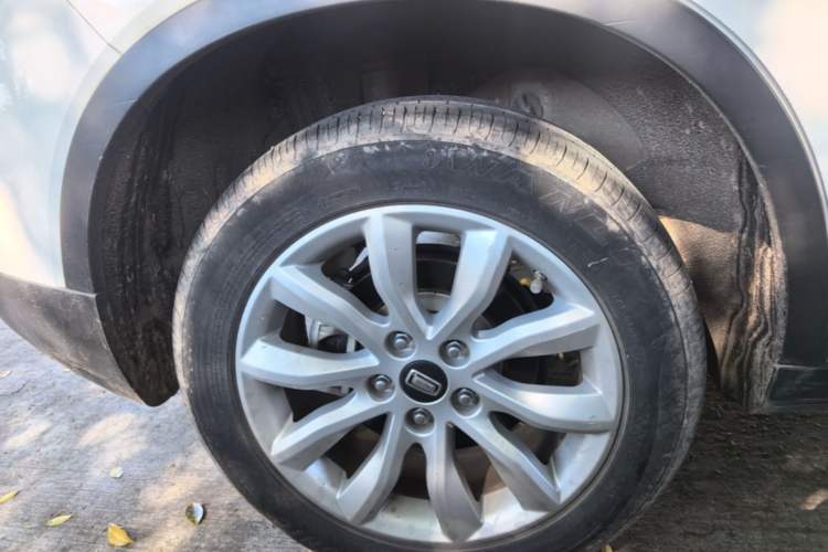 Used Bestune T33 2019 1.6L Automatic Luxury Edition China VI Right Rear Wheel Hub