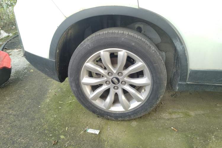 Used Bestune T33 2019 1.6L Automatic Luxury Edition China VI Right Rear Wheel Hub