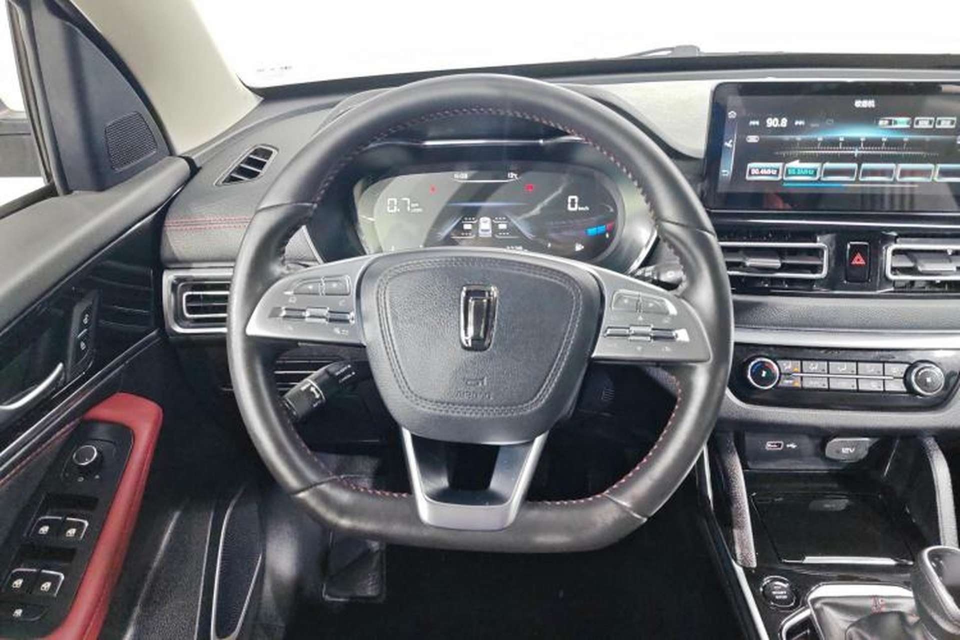 Used Bestune T33 2019 1.6L Manual Luxury Version China V Steering Wheel