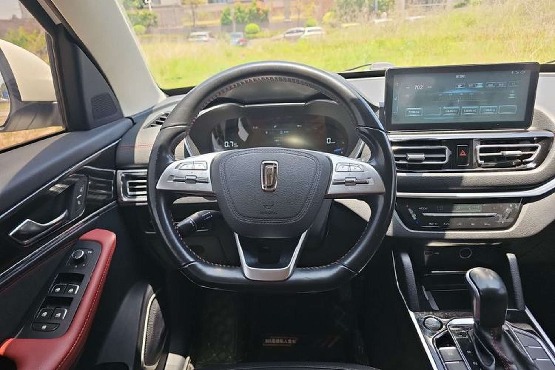 Used Bestune T33 2019 1.6L Automatic Connected Smart Cool Version China V Emission Standard Steering Wheel