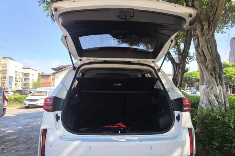 Used Bestune T33 2019 1.6L Automatic Luxury Edition China VI Trunk