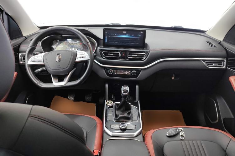 Used Bestune T33 2021 1.2T Manual Luxury Model Center Console