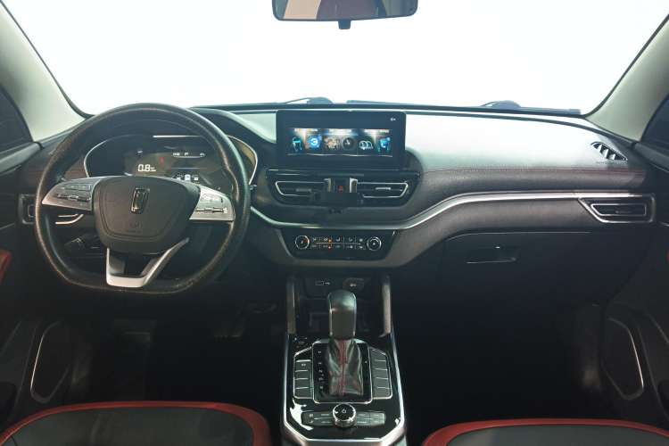 Used Bestune T33 2021 1.2T DCT Luxury Model Center Console