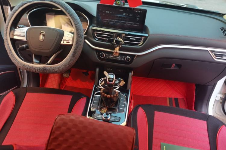 Used Bestune T33 2021 1.2T Manual Luxury Model Center Console