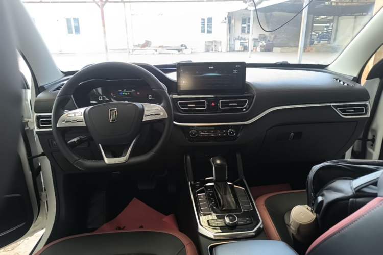 Used Bestune T33 2021 1.2T DCT Luxury Model Center Console