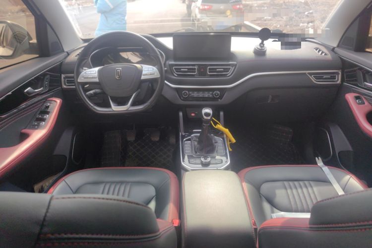 Used Bestune T33 2021 1.2T Manual Luxury Model Center Console