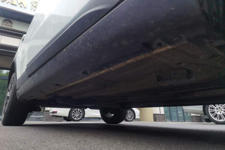 Used Bestune T33 2021 1.2T DCT Luxury Model Chassis Front Right