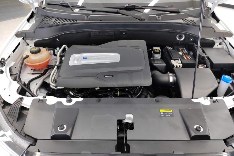 Used Bestune T33 2021 1.2T Manual Luxury Model Engine Bay
