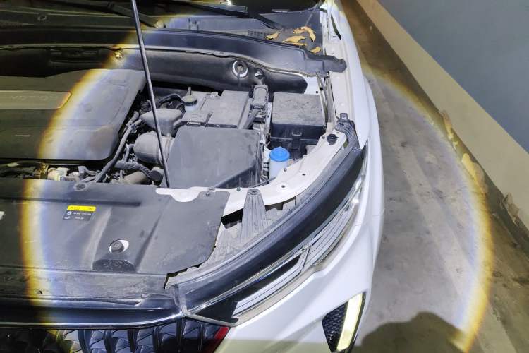 Used Bestune T33 2021 1.2T DCT Luxury Model Engine Bay Left