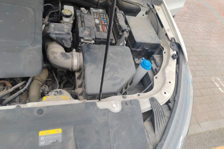 Used Bestune T33 2021 1.2T DCT Luxury Model Engine Bay Left