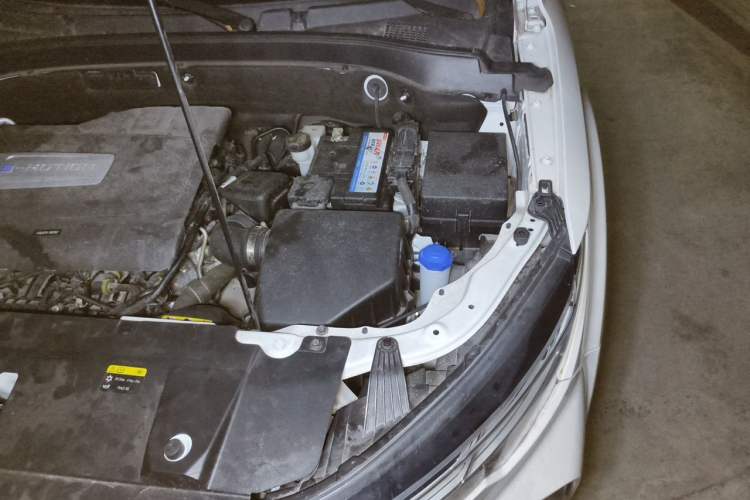 Used Bestune T33 2021 1.2T Manual Luxury Model Engine Bay Left
