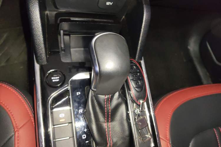Used Bestune T33 2021 1.2T DCT Luxury Model Gear Lever