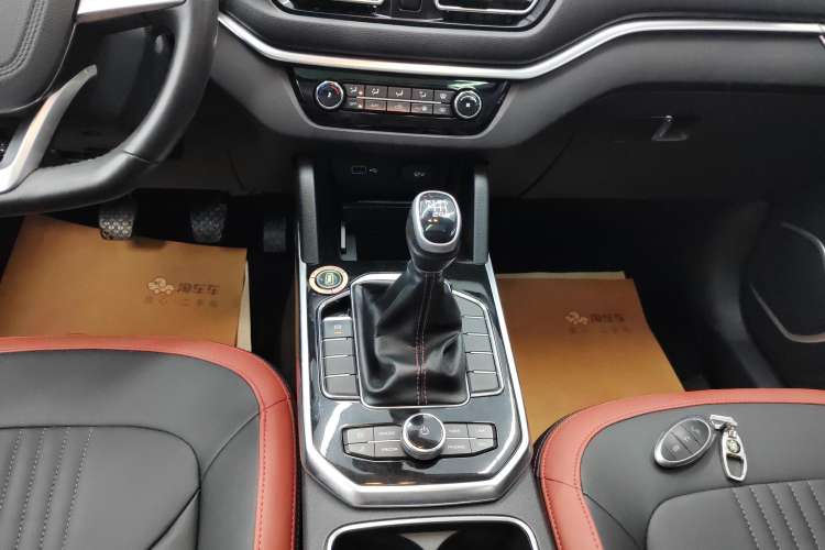 Used Bestune T33 2021 1.2T Manual Luxury Model Gear Lever