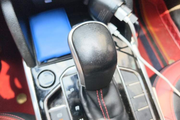 Used Bestune T33 2021 1.2T DCT Luxury Model Gear Lever