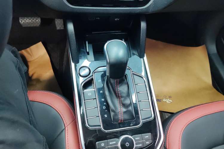 Used Bestune T33 2021 1.2T DCT Luxury Model Gear Lever