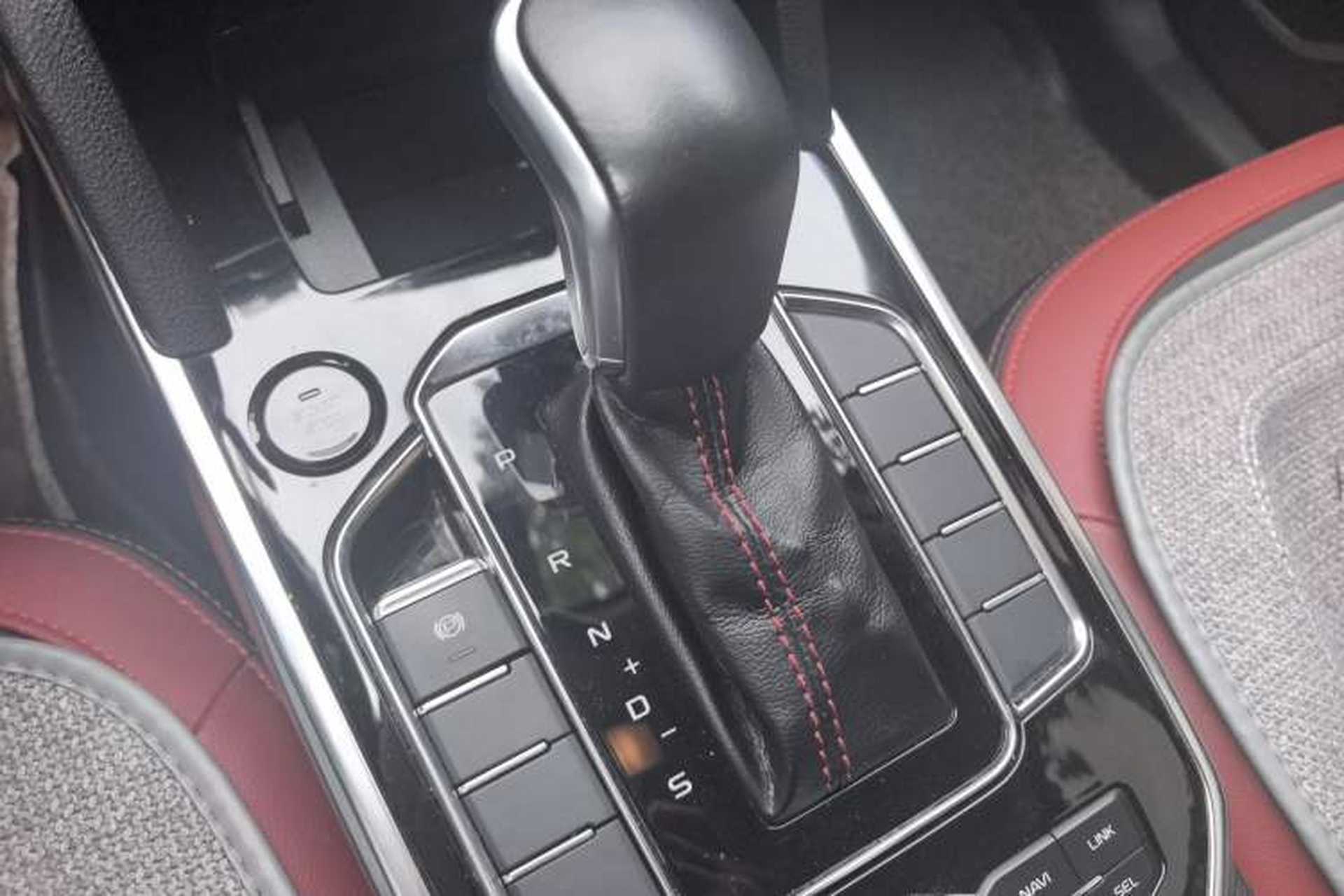 Used Bestune T33 2021 1.2T DCT Luxury Model Gear Lever