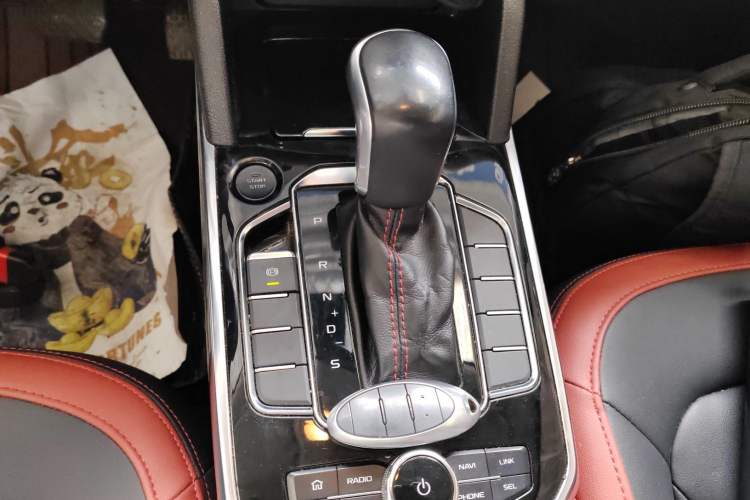 Used Bestune T33 2021 1.2T DCT Luxury Model Gear Lever