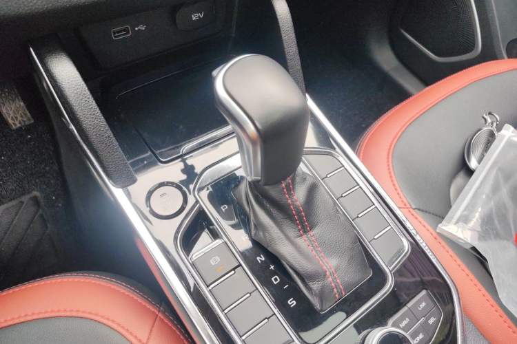 Used Bestune T33 2021 1.2T DCT Luxury Model Gear Lever