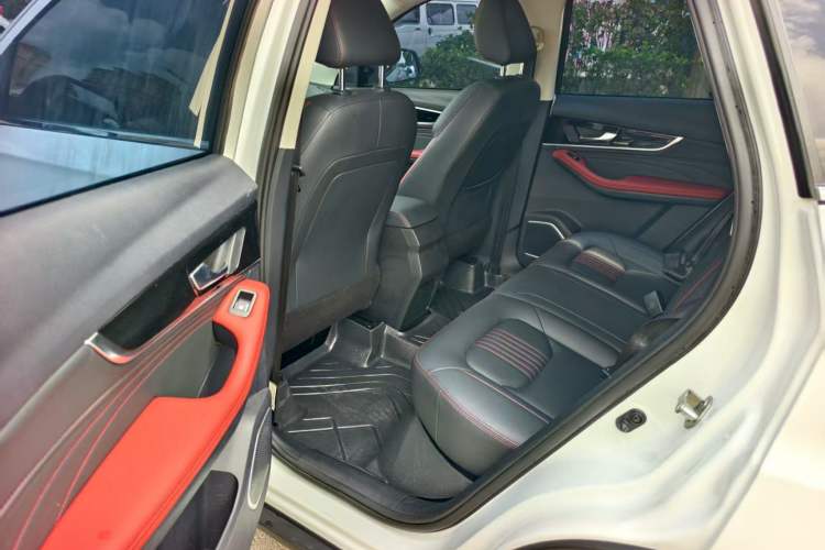 Used Bestune T33 2021 1.2T DCT Luxury Model Interior 3