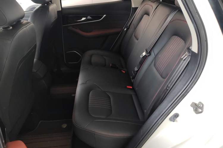 Used Bestune T33 2021 1.2T DCT Luxury Model Interior 4