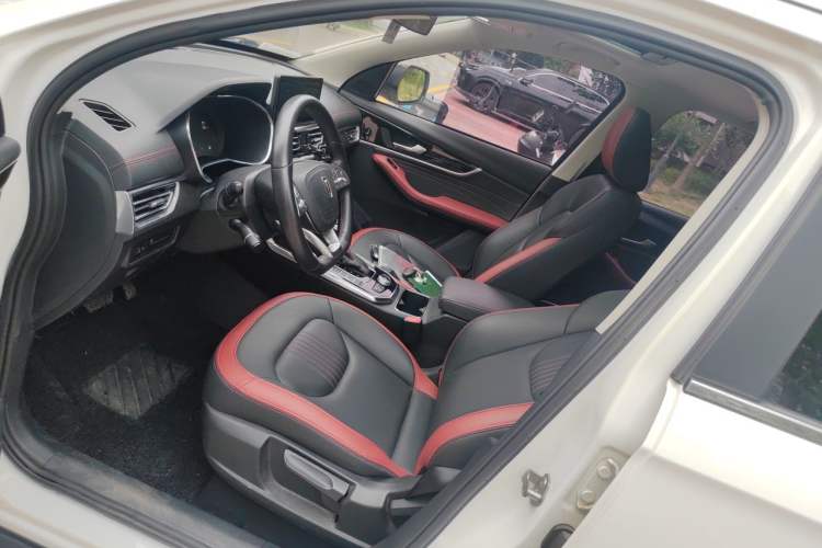 Used Bestune T33 2021 1.2T DCT Luxury Model Left Front Seat