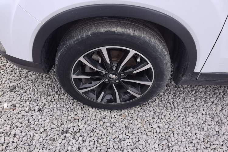 Used Bestune T33 2021 1.2T Manual Luxury Model Left Front Wheel Hub
