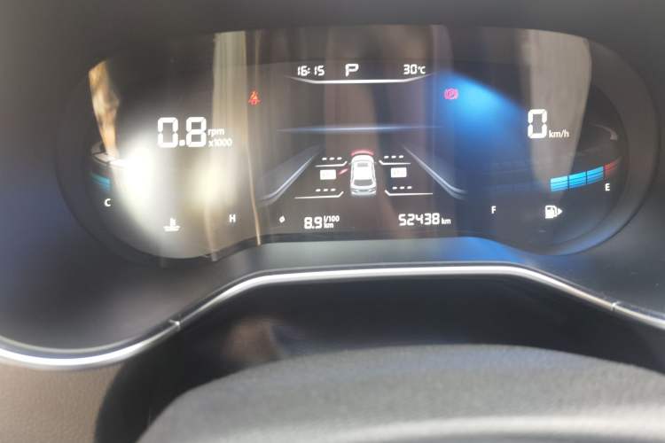 Used Bestune T33 2021 1.2T DCT Luxury Model Odometer Close Up