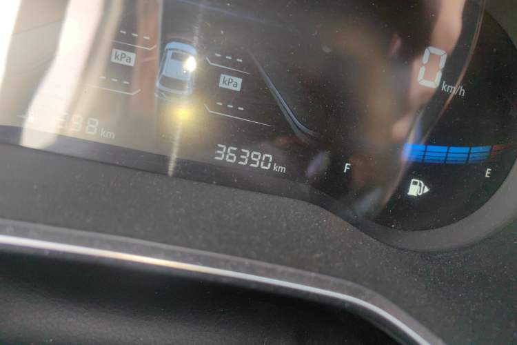 Used Bestune T33 2021 1.2T Manual Luxury Model Odometer Close Up