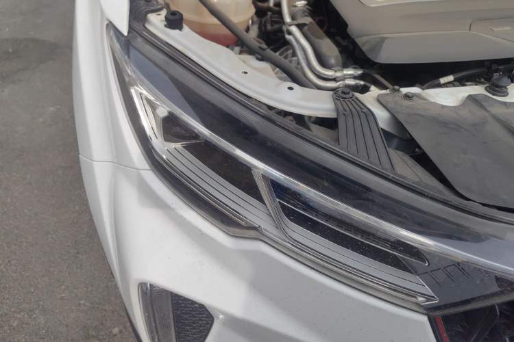 Used Bestune T33 2021 1.2T Manual Luxury Model Right Front Headlight