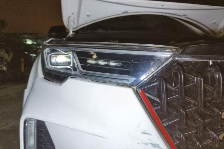 Used Bestune T33 2021 1.2T Manual Luxury Model Right Front Headlight