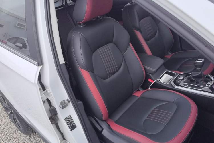 Used Bestune T33 2021 1.2T Manual Luxury Model Right Front Seat