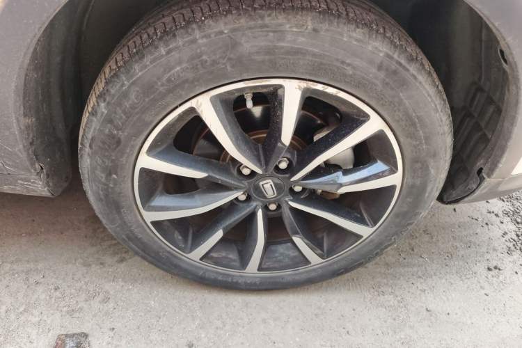 Used Bestune T33 2021 1.2T DCT Luxury Model Right Front Wheel Hub