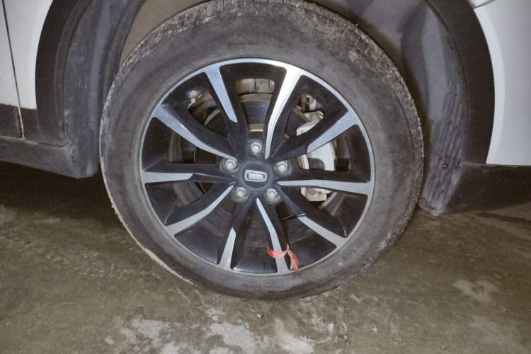 Used Bestune T33 2021 1.2T Manual Luxury Model Right Front Wheel Hub
