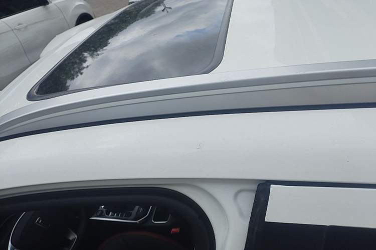 Used Bestune T33 2021 1.2T Manual Luxury Model Roof