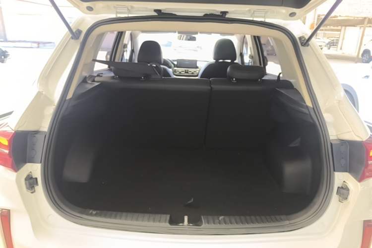 Used Bestune T33 2021 1.2T DCT Luxury Model Trunk