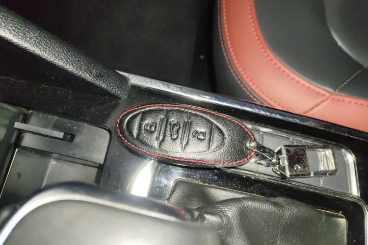 Used Bestune T33 2021 1.2T DCT Luxury Model Vehicle Key