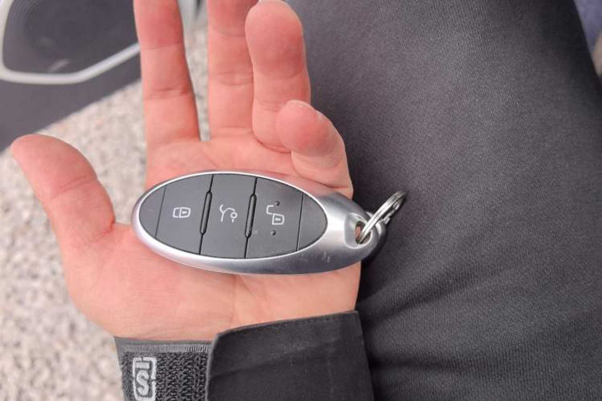 Used Bestune T33 2021 1.2T Manual Luxury Model Vehicle Key