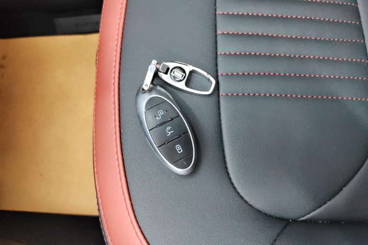 Used Bestune T33 2021 1.2T Manual Luxury Model Vehicle Key