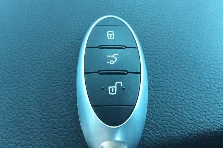 Used Bestune T33 2021 1.2T DCT Luxury Model Vehicle Key