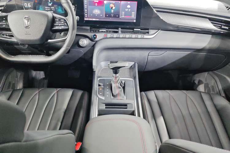 Used Bestune T55 2022 1.5T Automatic Leap Edition Gear Lever
