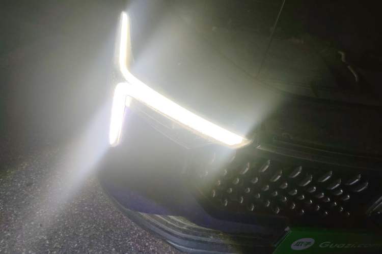 Used Bestune T55 2021 1.5T Automatic Joyful Life Luxury Edition Right Front Headlight
