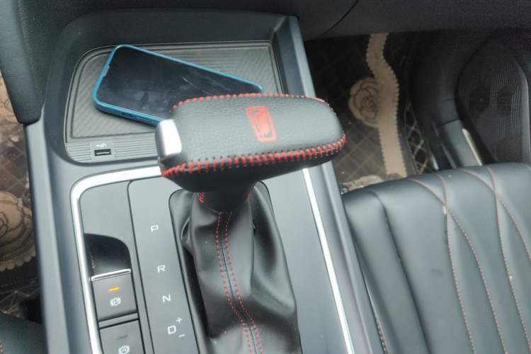 Used Bestune T55 2023 1.5T Automatic Leap Model Gear Lever