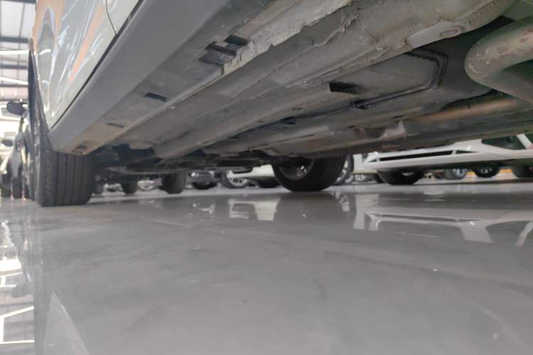 Used Bestune T55 2023 1.5T Automatic Leap Model Left Side Sill
