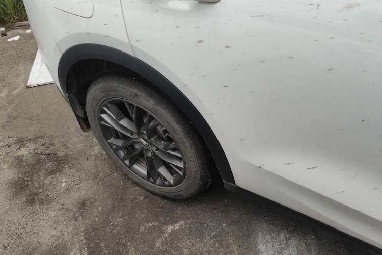 Used Bestune T55 2023 1.5T Automatic Leap Model Right Rear Wheel Hub
