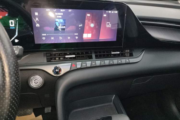 Used Bestune T55 2021 1.5T Automatic Enjoyment · Luxury Edition Audio And AC Panel