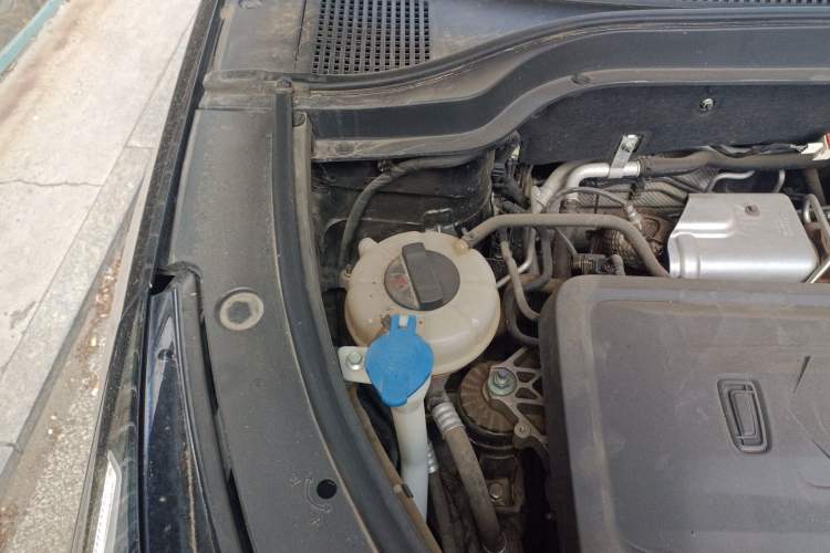 Used Bestune T55 2021 1.5T Automatic Joyful·Prestige Edition Engine Bay Right